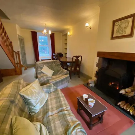 Pet Friendly 3-bed House In With Parking Millom